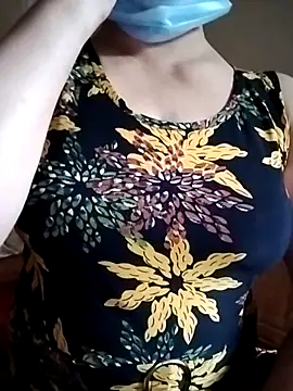 Snapshot of ALonmill chatting on 04-14-26, 01:22 ALonmill online show from 04-14-26, 01:22