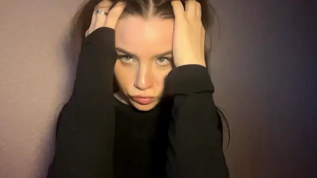 LeishaRocher online show from 05-12-26, 02:03