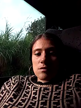 JohanitaRex2 online show from 04-15-26, 09:37