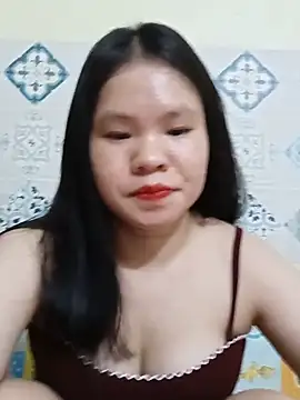 Seraphinahh online show from 05-17-26, 02:02