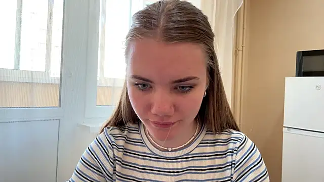 Snapshot of doana_bebriti chatting on 06-03-26, 02:33 doana bebriti online show from 06-03-26, 02:33