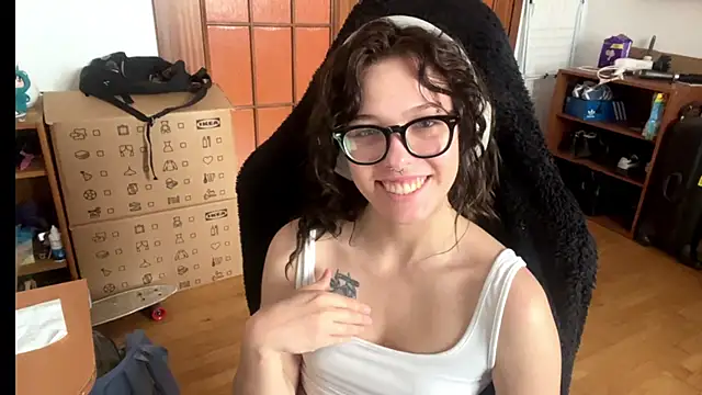 PillowPeachX online show from 06-03-26, 06:38