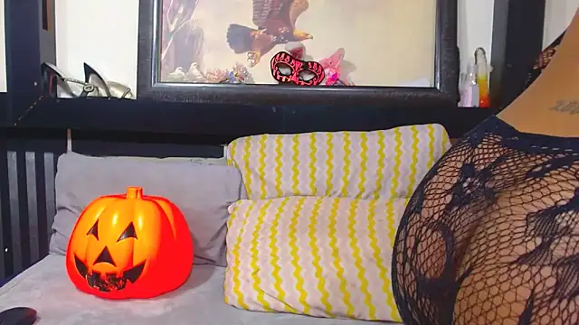 YoungBarbiexx online show from 06-12-26, 07:57