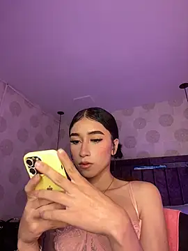 Alahia pink  online show from 04-15-26, 04:19