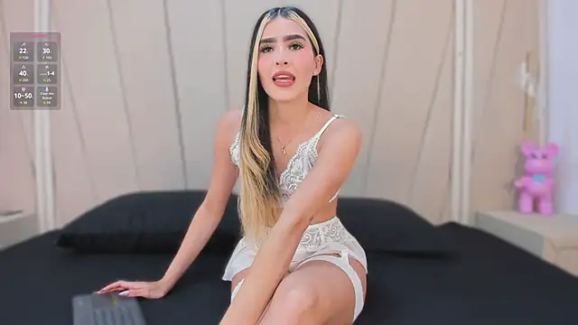 Sofia mercer online show from 05-07-26, 04:07