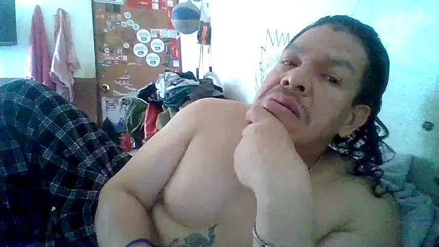 Snapshot of Oskr2024XXX chatting on 05-03-26, 06:58 Oskr2024XXX online show from 05-03-26, 06:58