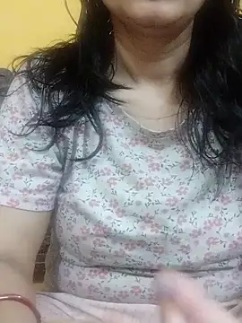 Snapshot of RUHIJNJ chatting on 04-14-26, 03:51 RUHIJNJ online show from 04-14-26, 03:51