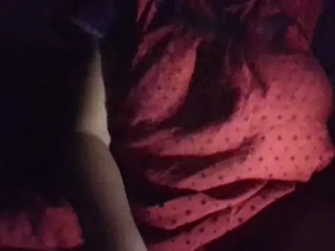 Snapshot of RUHIJNJ chatting on 04-15-26, 06:37 RUHIJNJ online show from 04-15-26, 06:37