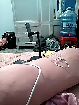 Snapshot of Labury chatting on 04-16-26, 03:29 Labury online show from 04-16-26, 03:29