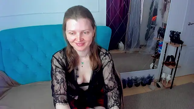 Liza  Evans online show from 04-29-26, 02:15