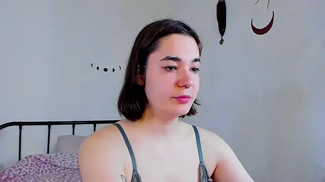 LiyaFly online show from 05-18-26, 05:35