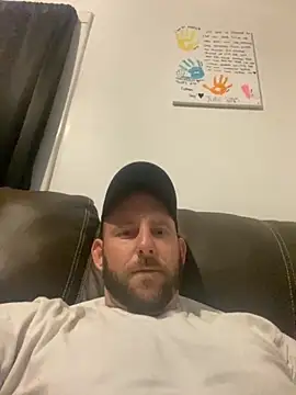phattyluv89 online show from 04-28-26, 02:27