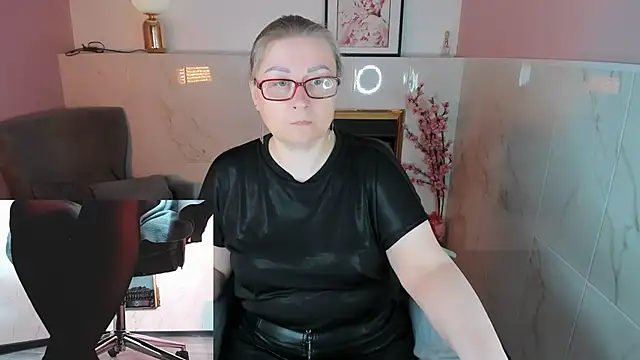 Alexandra Kind online show from 05-01-26, 01:26