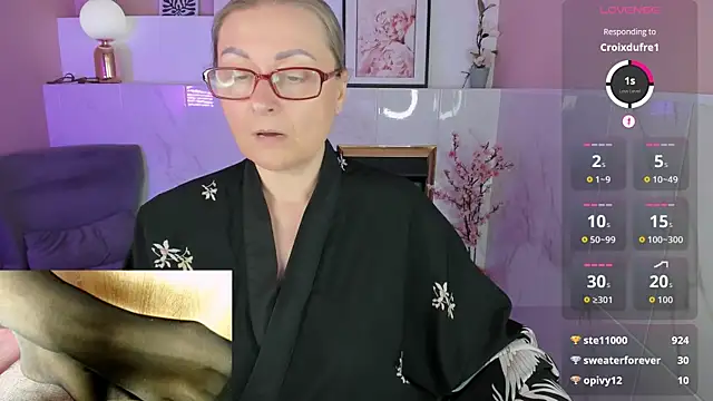 Alexandra Kind online show from 06-24-26, 01:59