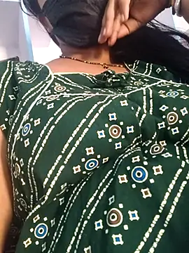 sweetylove01 online show from 06-20-26, 12:30