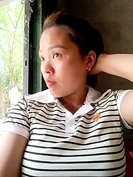 Snapshot of Biakia00 chatting on 04-15-26, 08:10 Biakia00 online show from 04-15-26, 08:10