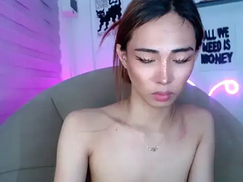 UrHolyBody online show from 04-25-26, 01:41