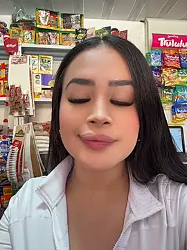 Sara fun online show from 05-14-26, 06:58