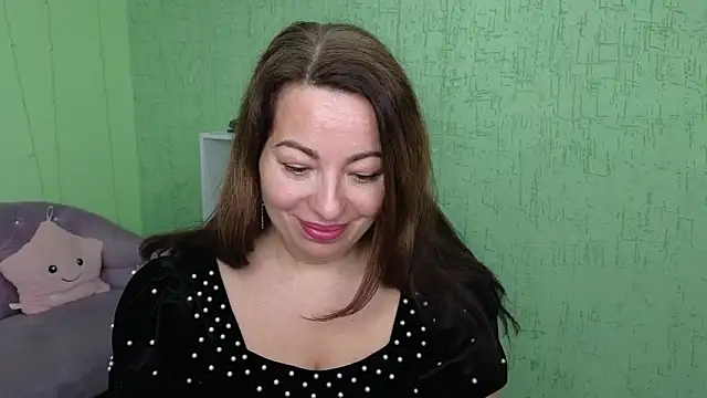 Zoe Zephyr online show from 05-02-26, 05:23