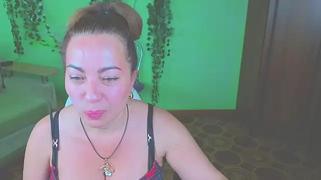 Snapshot of Zoe_Zephyr chatting on 06-25-26, 06:18 Zoe Zephyr online show from 06-25-26, 06:18