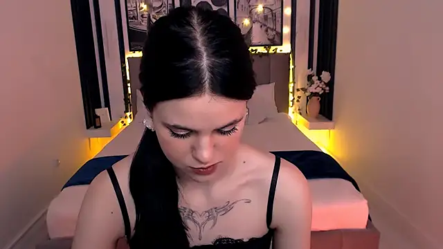  Scarlett Lee  online show from 04-16-26, 11:22