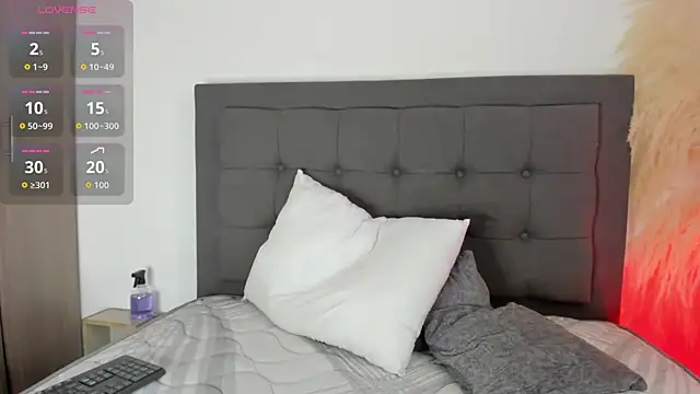 hanna-baker01 online show from 06-12-26, 03:33