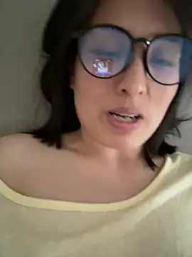 Faye-baby online show from 04-28-26, 02:27