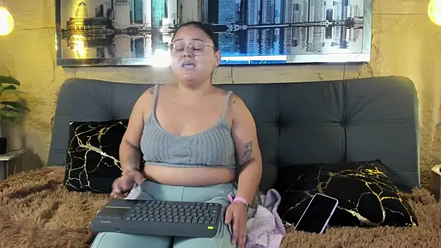 Luna  Cortez online show from 05-26-26, 03:46