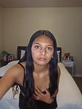 SweetieFox  online show from 05-01-26, 05:28