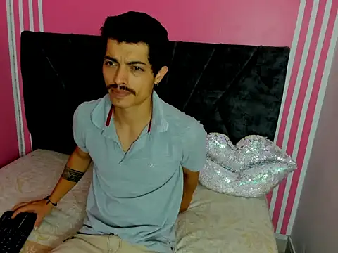 Snapshot of taylor_Stele chatting on 04-18-26, 01:15 taylor Stele online show from 04-18-26, 01:15