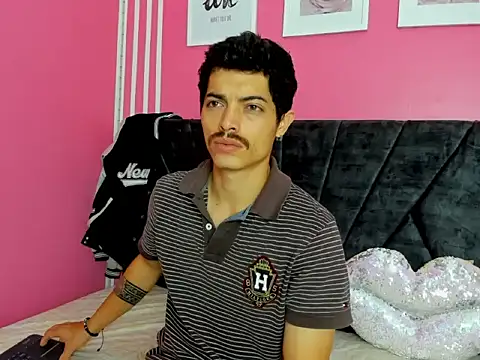 Snapshot of taylor_Stele chatting on 04-20-26, 01:47 taylor Stele online show from 04-20-26, 01:47