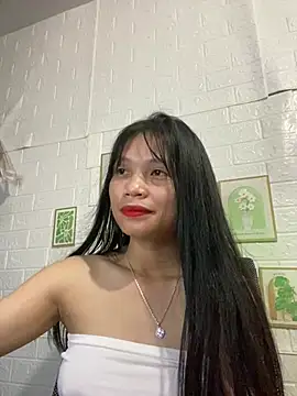 -Lucie-e online show from 05-31-26, 02:24