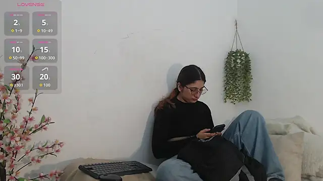 scarlet 111 online show from 05-13-26, 02:20
