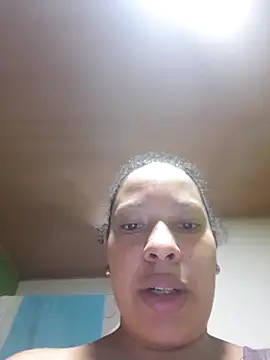 Snapshot of DivaCaliente1 chatting on 05-09-26, 04:45 DivaCaliente1 online show from 05-09-26, 04:45