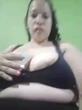 Snapshot of DivaCaliente1 chatting on 05-14-26, 03:24 DivaCaliente1 online show from 05-14-26, 03:24