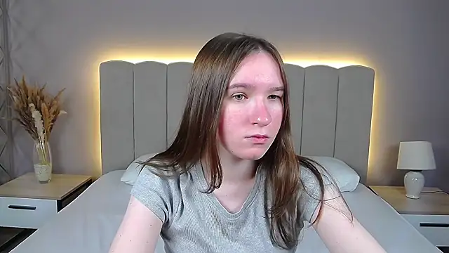 MarliinNova online show from 07-19-26, 04:05