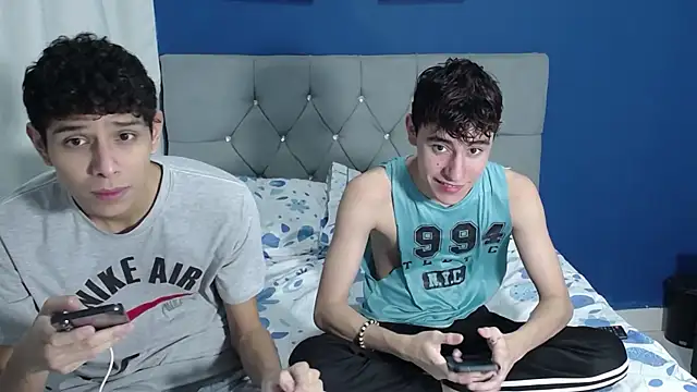 Snapshot of Thiago_And_Gael chatting on 07-12-26, 12:45 Thiago And Gael online show from 07-12-26, 12:45