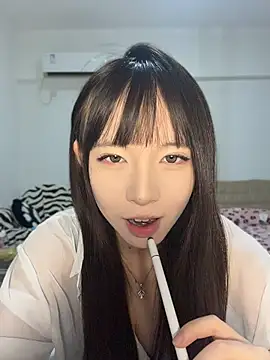 Snapshot of nide-baby chatting on 05-20-26, 02:45 nide-baby online show from 05-20-26, 02:45