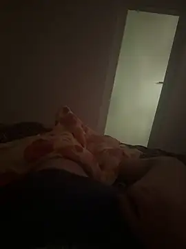 Snapshot of Loryn29 chatting on 04-16-26, 11:44 Loryn29 online show from 04-16-26, 11:44