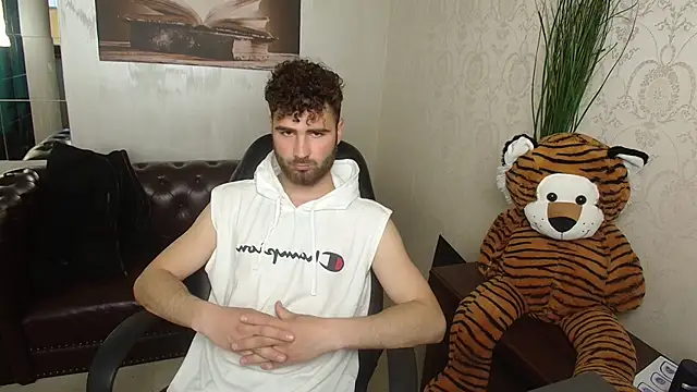 KyloEast online show from 04-24-26, 04:37