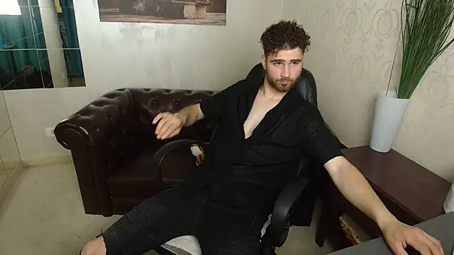 KyloEast online show from 05-09-26, 04:06