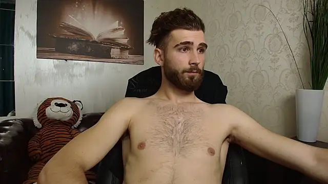 Snapshot of KyloEast chatting on 06-15-26, 08:49 KyloEast online show from 06-15-26, 08:49