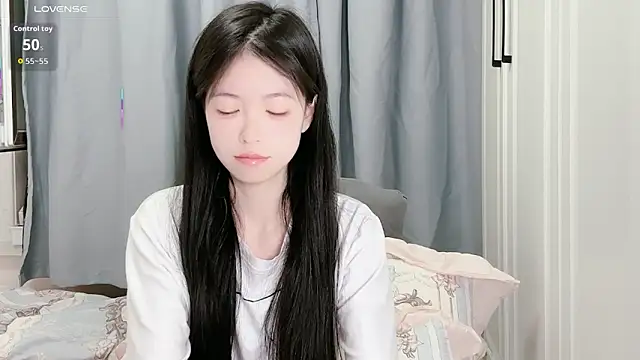 Snapshot of XiaoMei-iiiiii chatting on 05-28-26, 04:37 XiaoMei-iiiiii online show from 05-28-26, 04:37