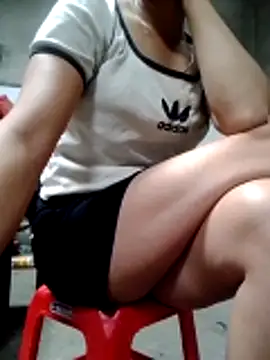 Snapshot of Zara-Lina chatting on 06-20-26, 07:11 Zara-Lina online show from 06-20-26, 07:11