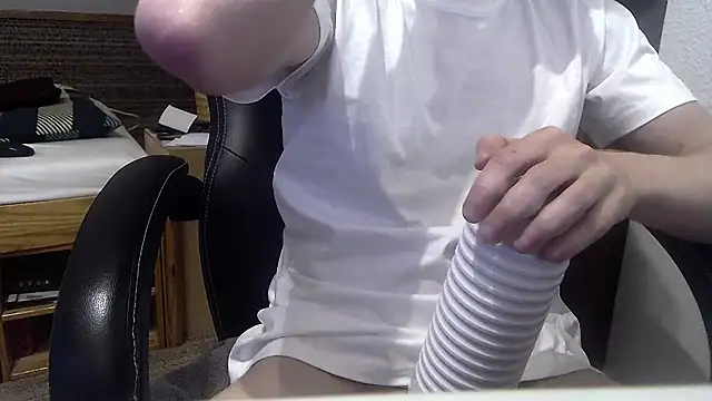 Snapshot of Milkyman7 chatting on 06-13-26, 07:56 Milkyman7 online show from 06-13-26, 07:56