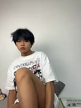 Snapshot of XBD-1 chatting on 06-15-26, 06:43 XBD-1 online show from 06-15-26, 06:43