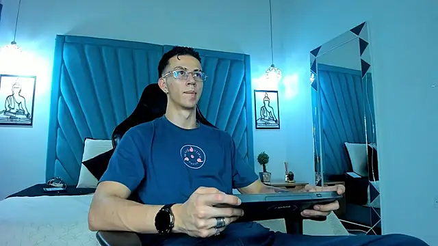 OliverThompsonJS online show from 07-22-26, 05:10