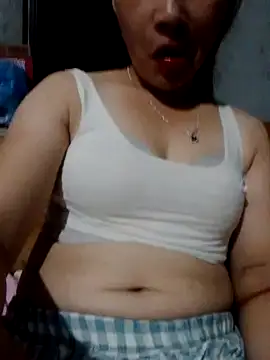 Snapshot of Tieuthu2 chatting on 06-27-26, 12:22 Tieuthu2 online show from 06-27-26, 12:22