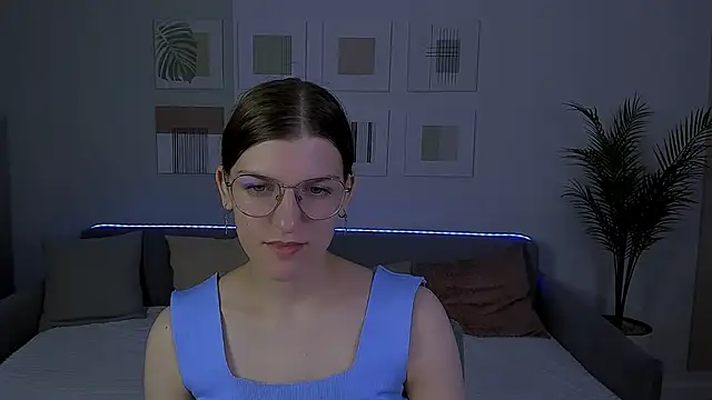 AnnaThorne online show from 05-08-26, 03:45