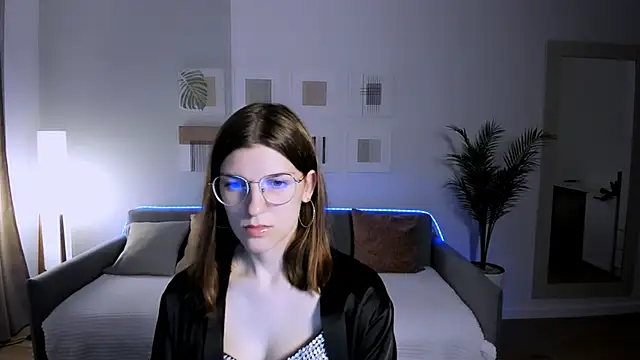 AnnaThorne online show from 05-14-26, 04:30